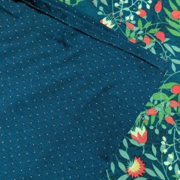 Lularoe Julia - Picture 3 of 5